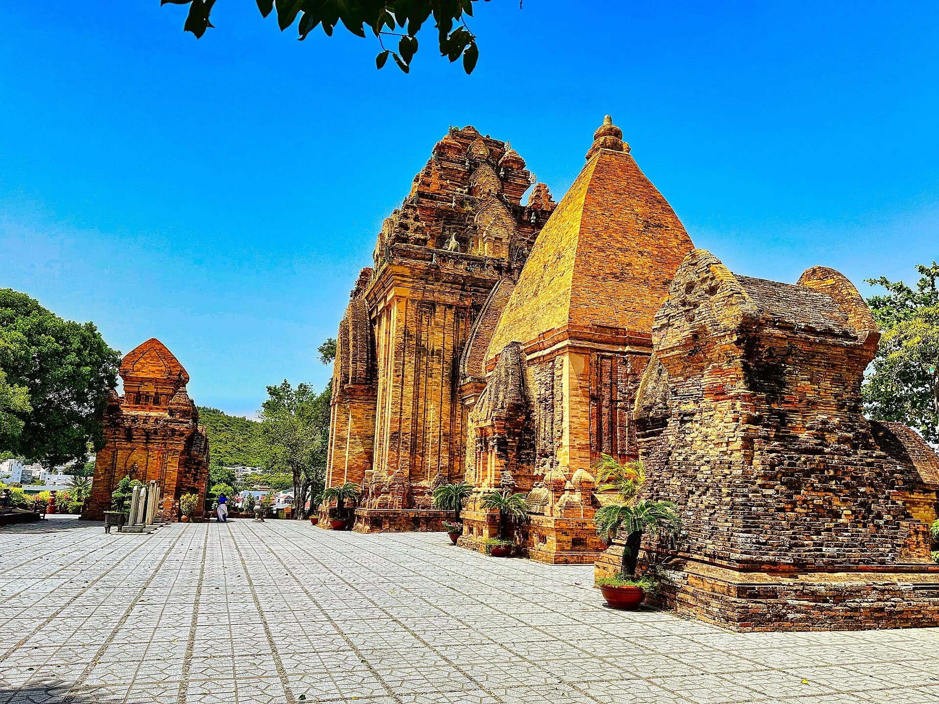 Quần thể tháp Chăm Ponagar