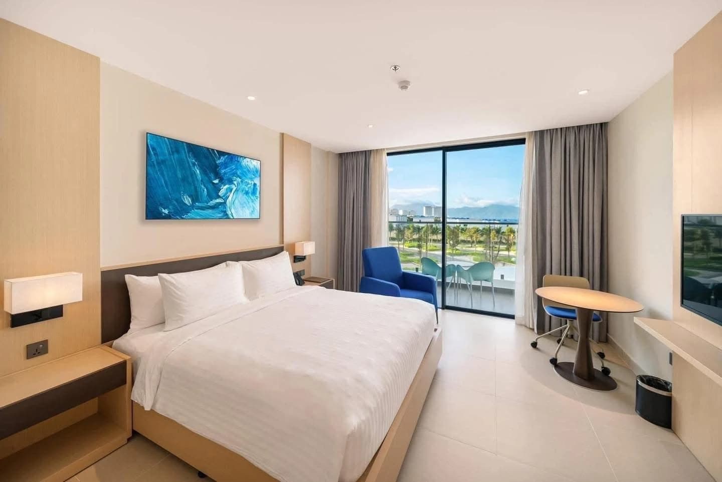 The Empyrean Cam Ranh Beach Resort — ảnh 10