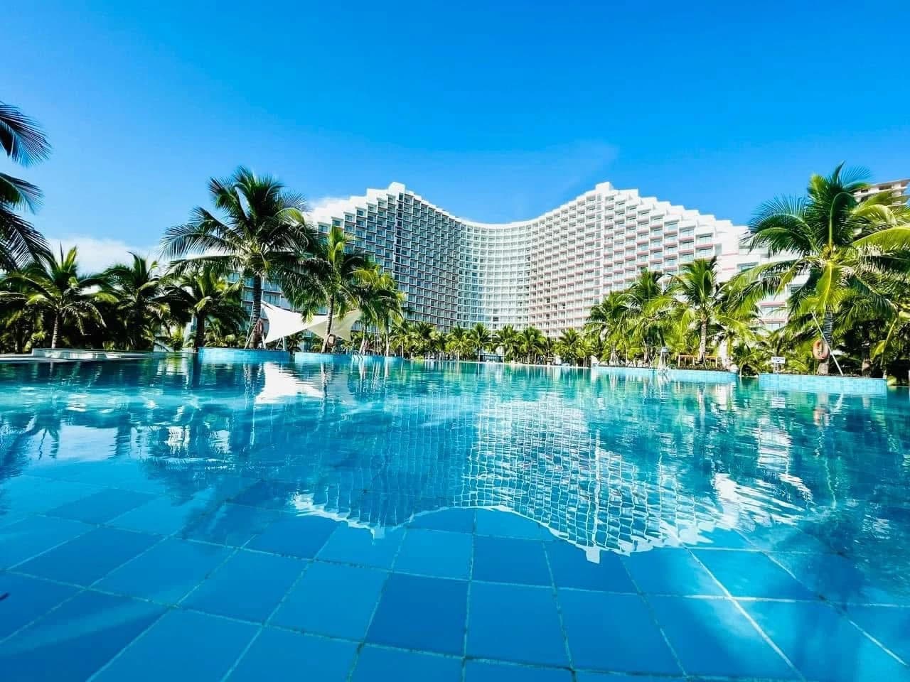 The Empyrean Cam Ranh Beach Resort — ảnh 13
