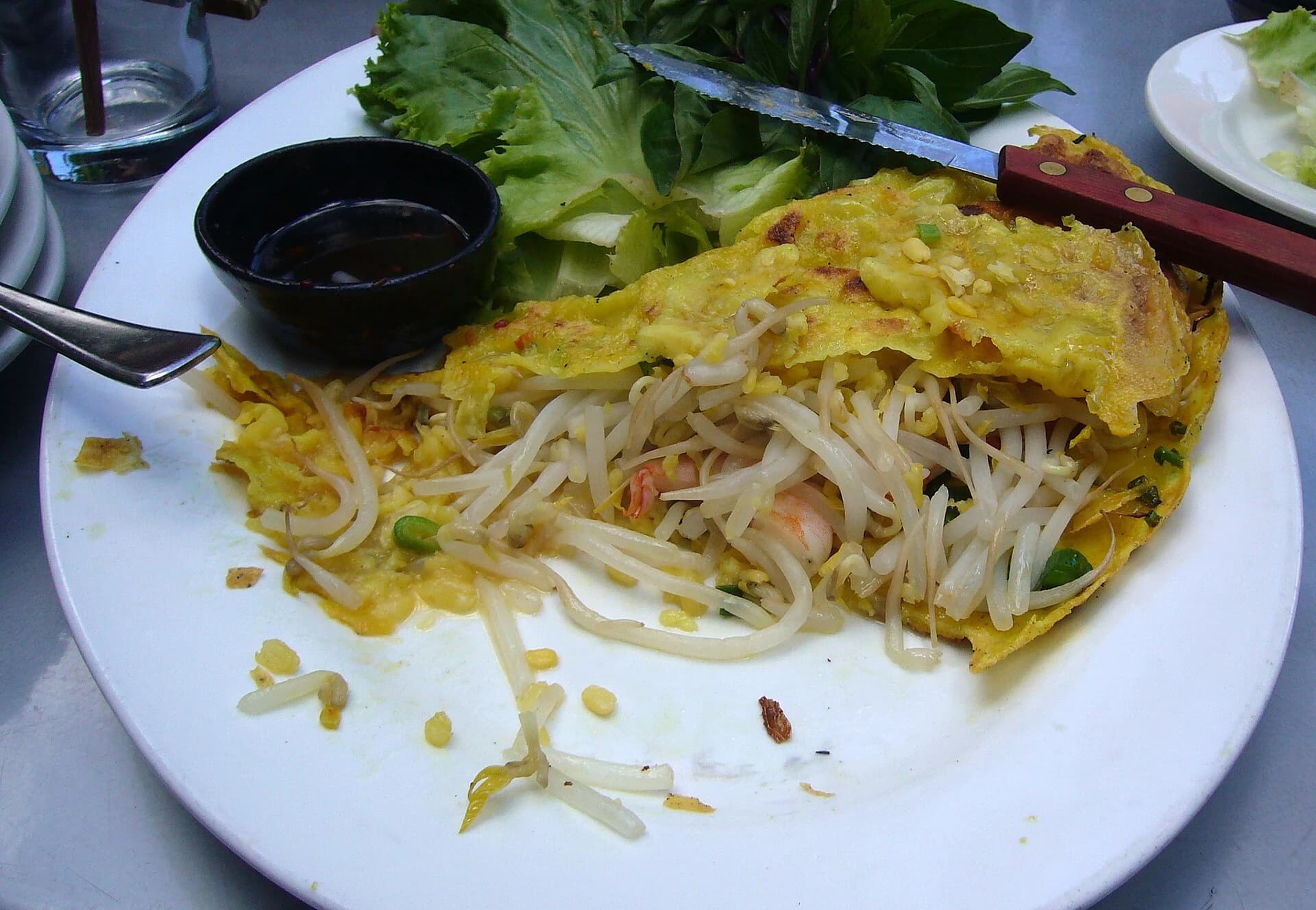 Bánh xèo vàng giòn
