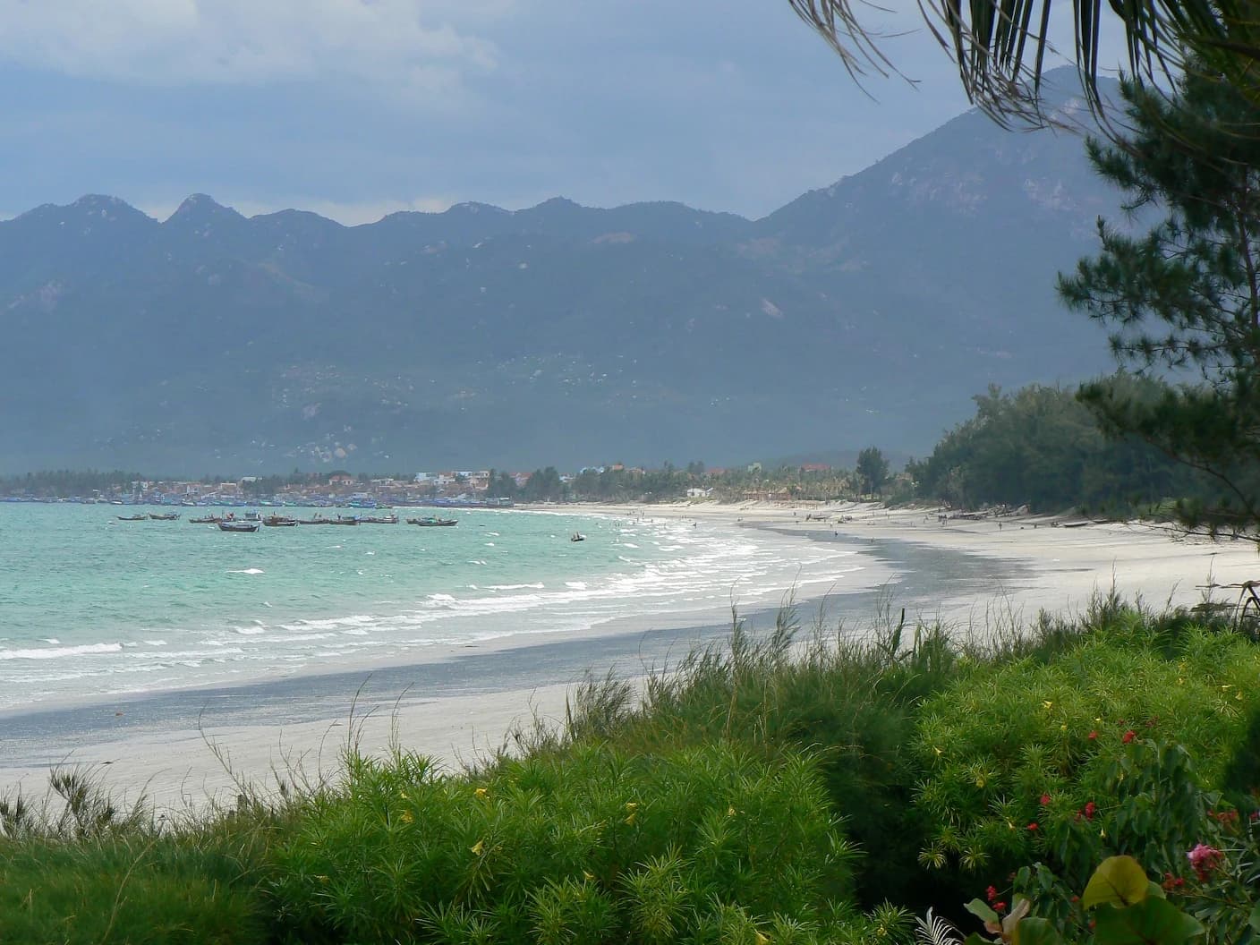 Bãi biển Dốc Lết, Ninh Hoà