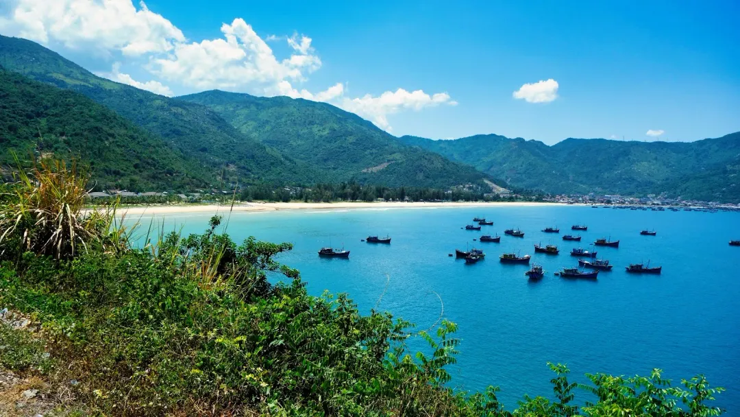 Dai Lanh and Van Phong bay — reference photo 1